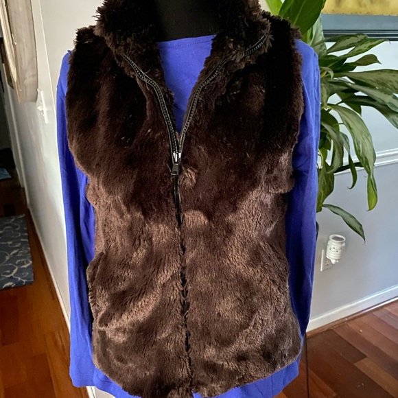 Mixit sable brown vest w/full zipper & fully lined (Shirt not incl) size medium - Picture 3 of 6